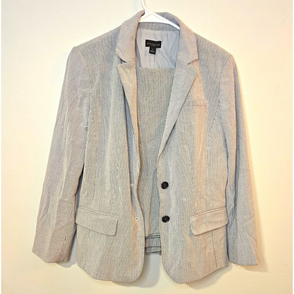 Ann Taylor Factory 2pc Striped Pant Suit Size 8 Notch Lapel Lined Washable